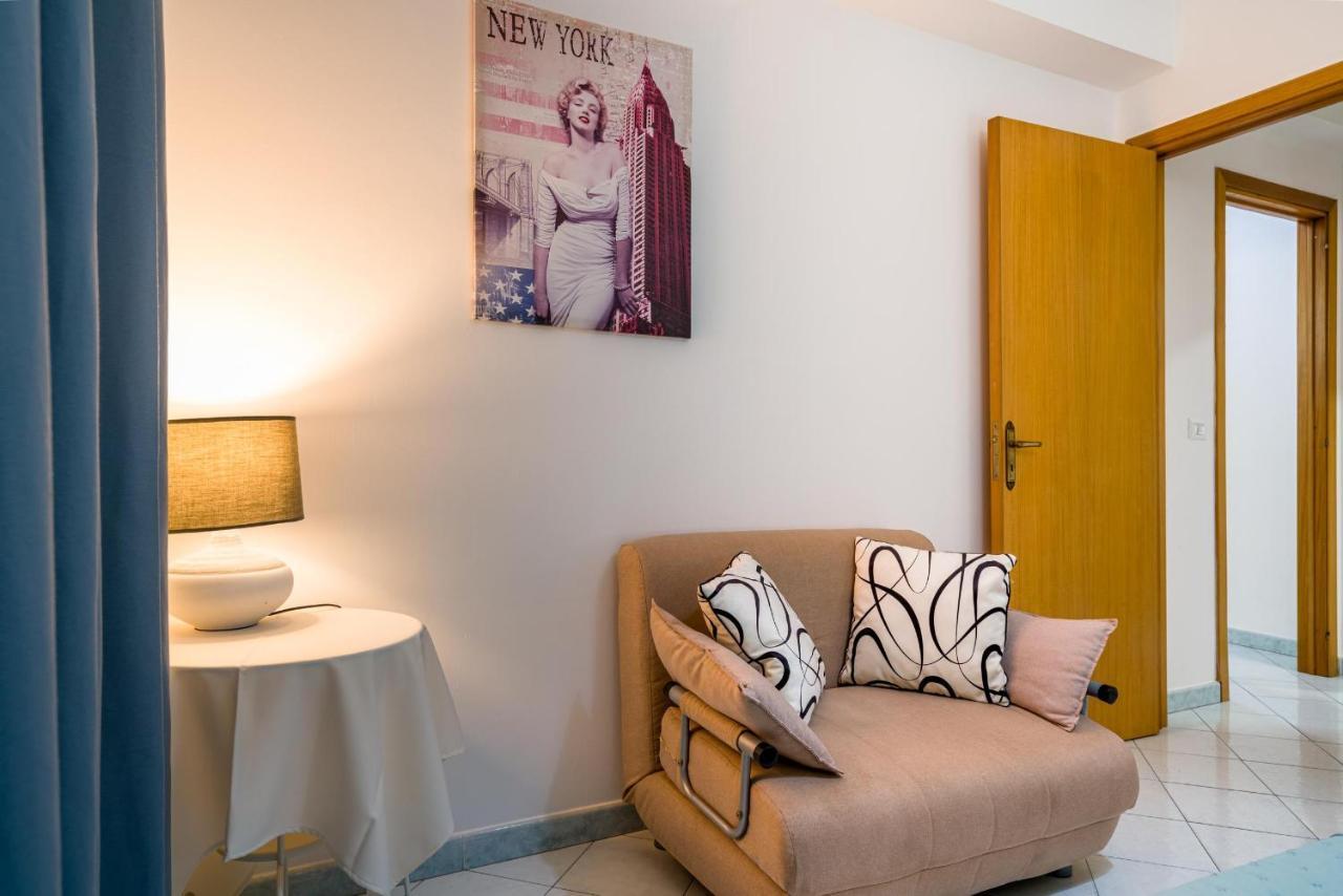 Loft Baia Di Letojanni Apartman Kültér fotó