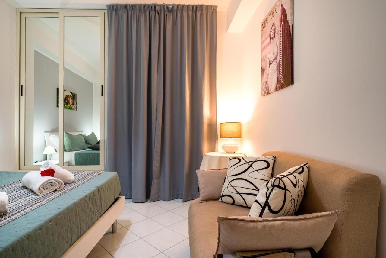 Loft Baia Di Letojanni Apartman Kültér fotó