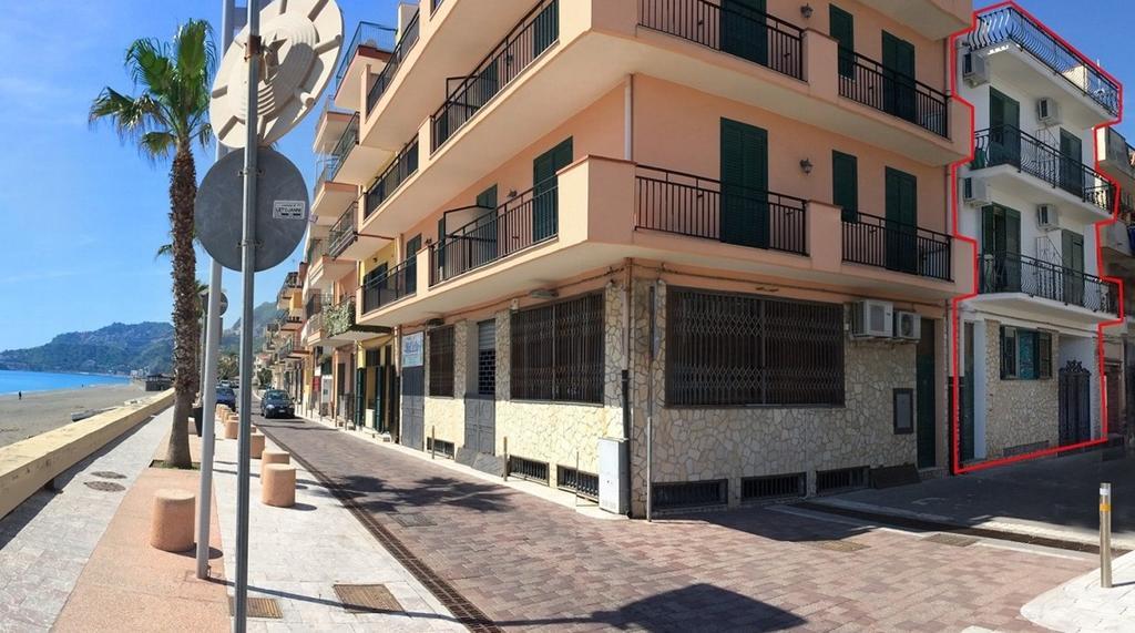 Loft Baia Di Letojanni Apartman Kültér fotó